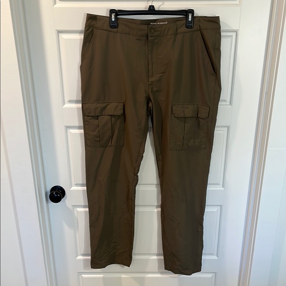Royal Robbins Other - Royal Robbin’s men’s pants 38/32